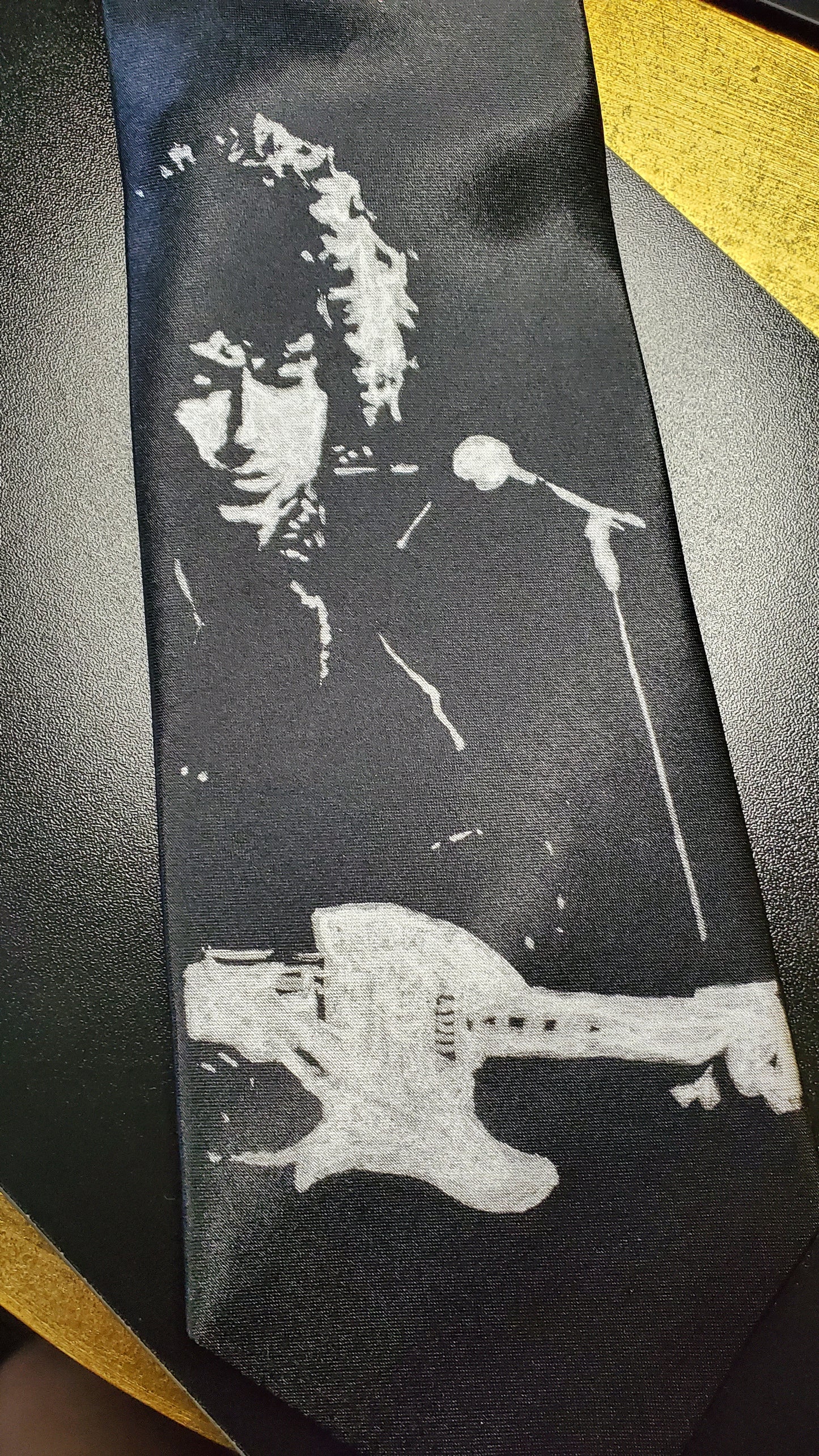 Cravate double guitare Led Zeppelin Jimmy Page, cravate en satin de soie noir peinte à la main